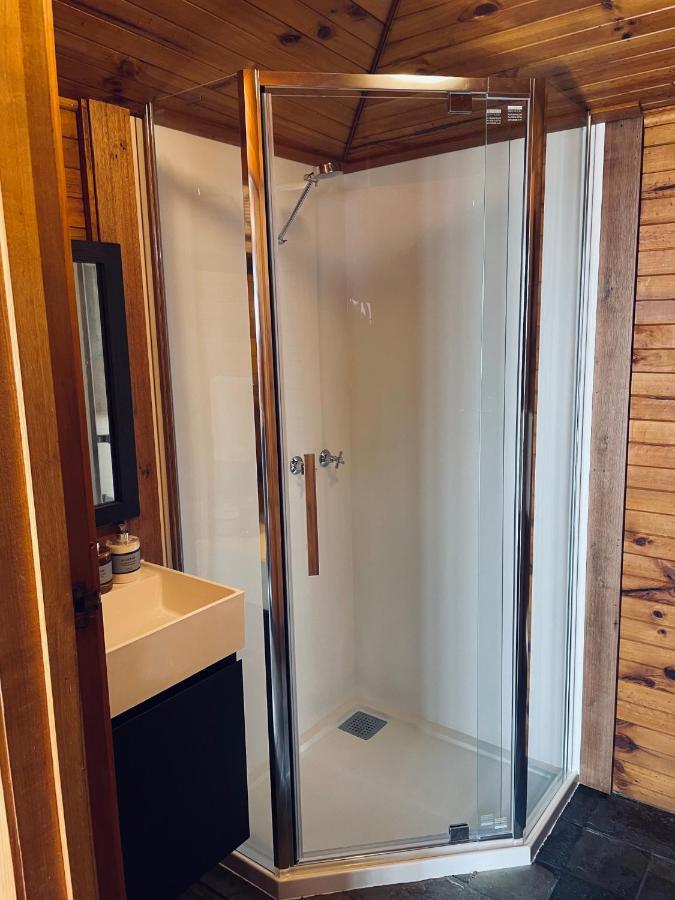 Gaol House Cottages Бичено Екстериор снимка