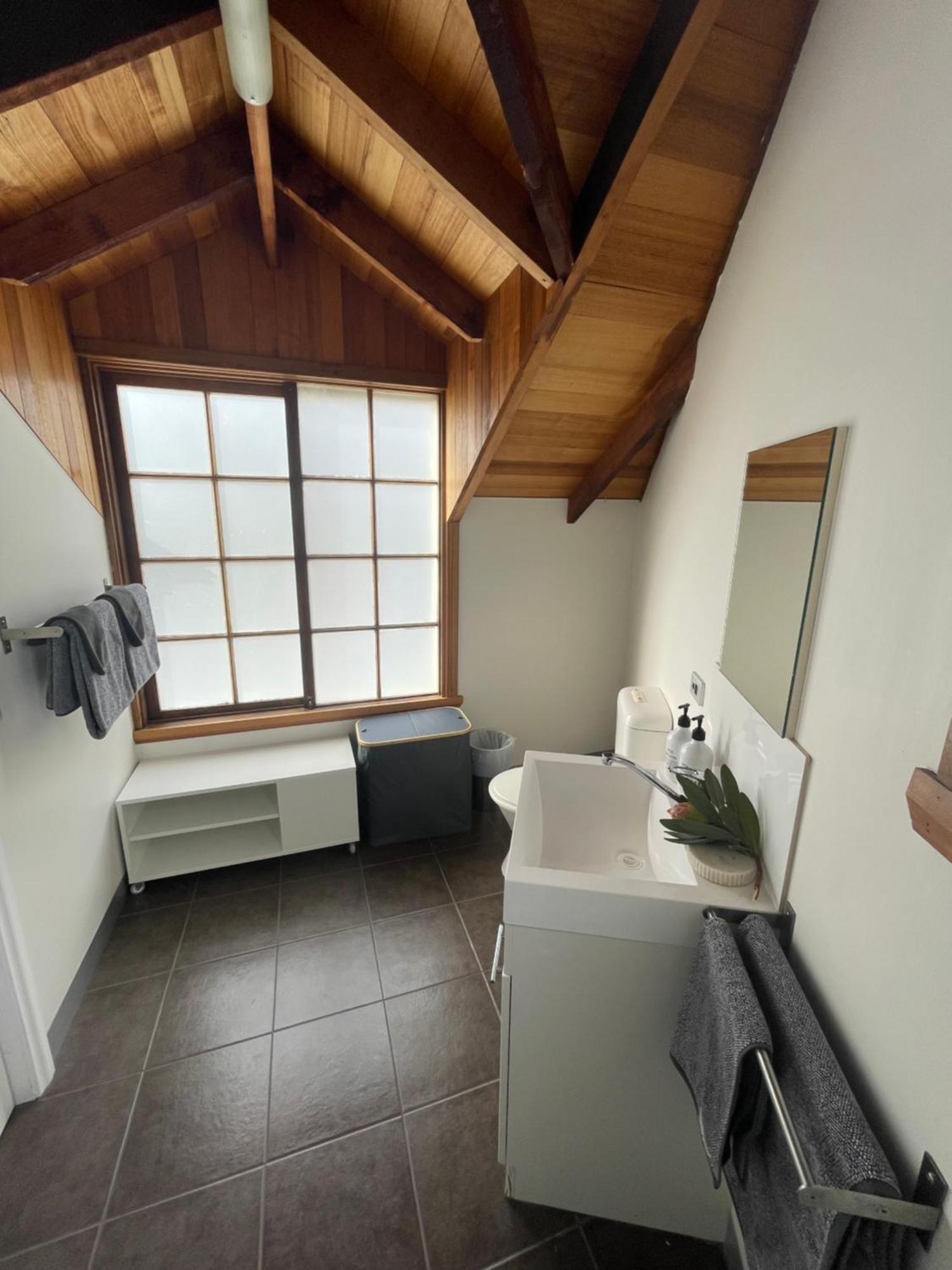 Gaol House Cottages Бичено Екстериор снимка